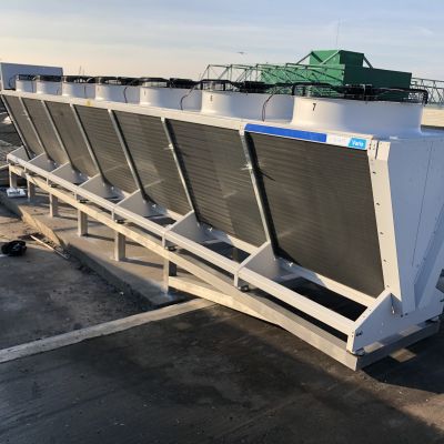 Montage en toiture aérocondenseur